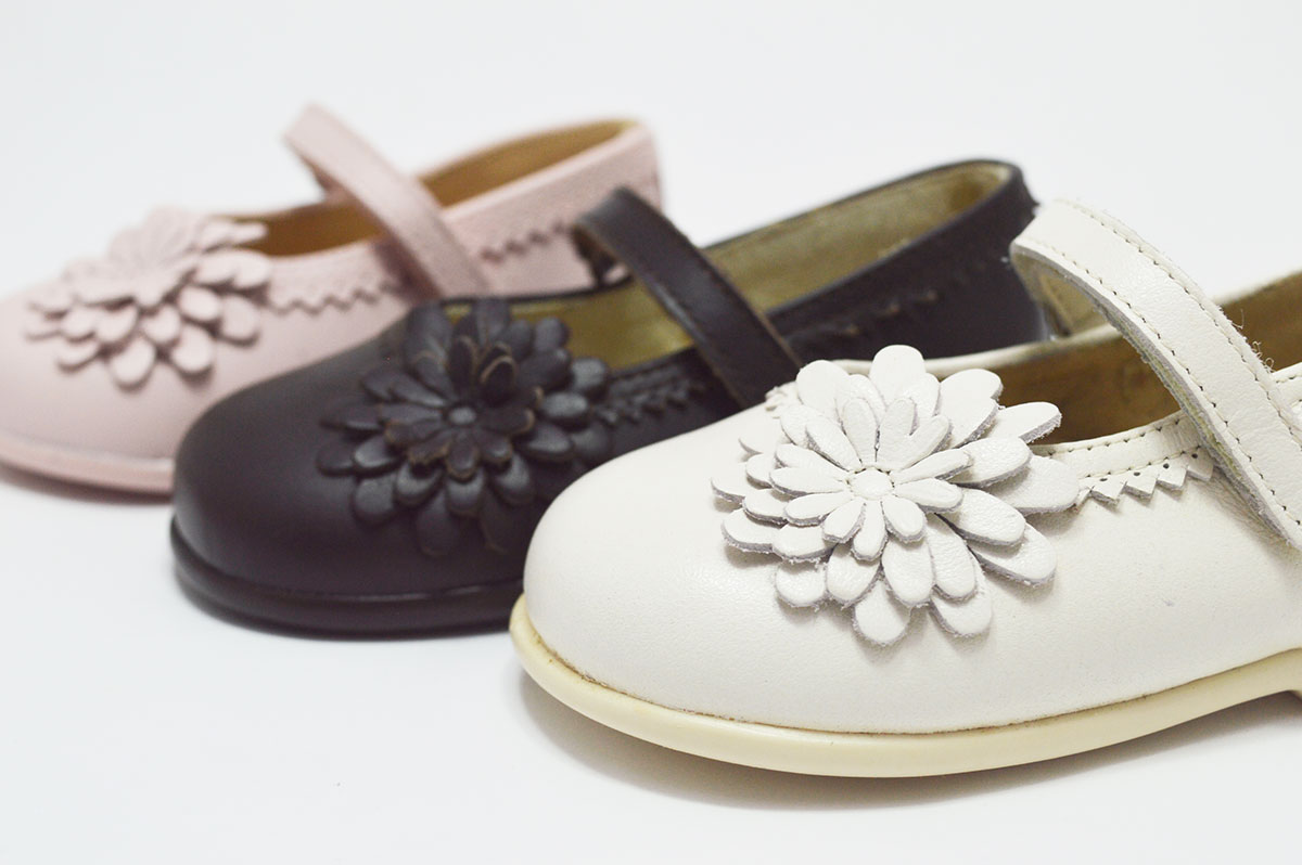 Mercedita cierre adherente adorno flor niña - Imagen 24