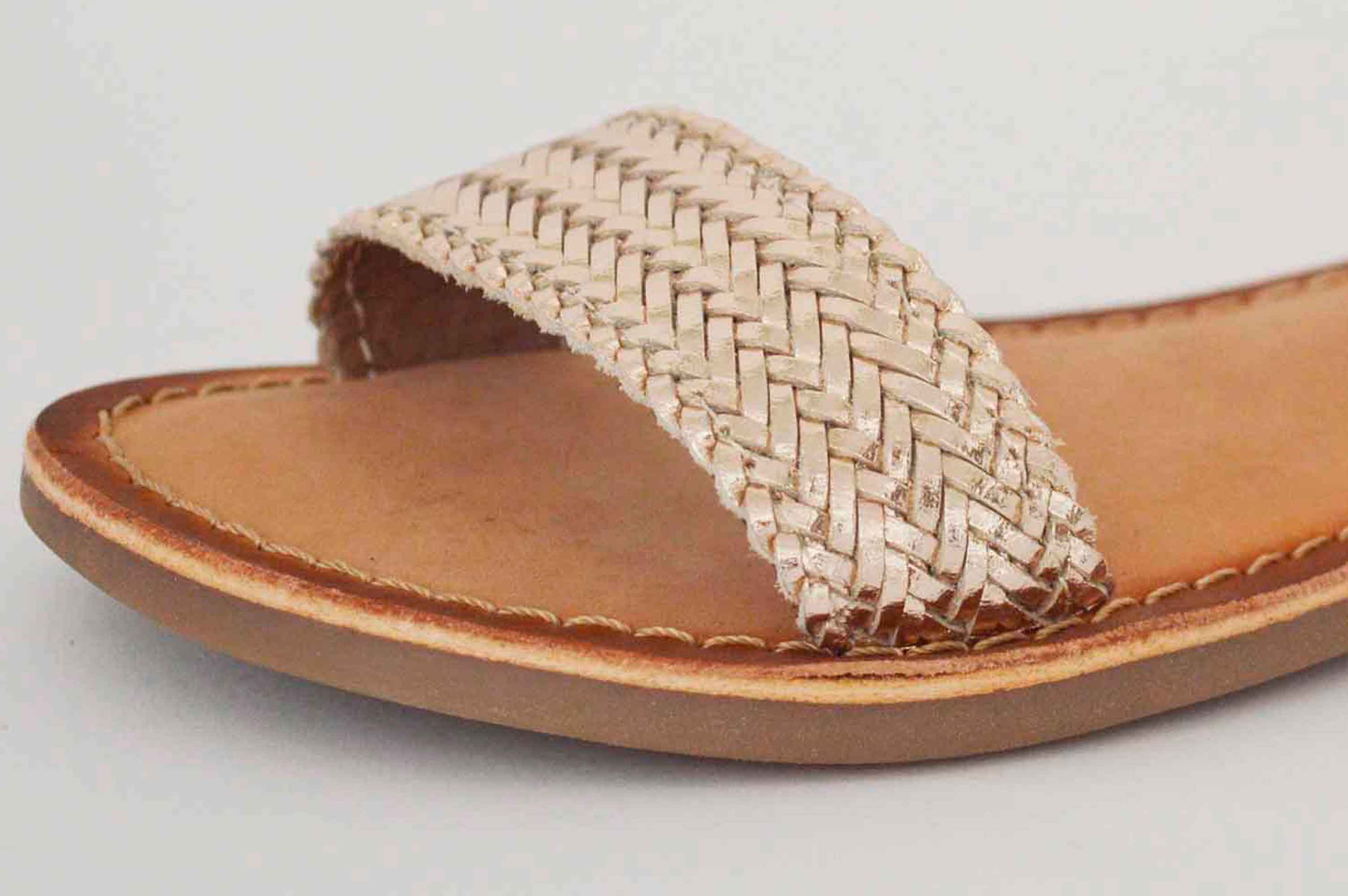 Sandalia dorada hebilla - Imagen 5