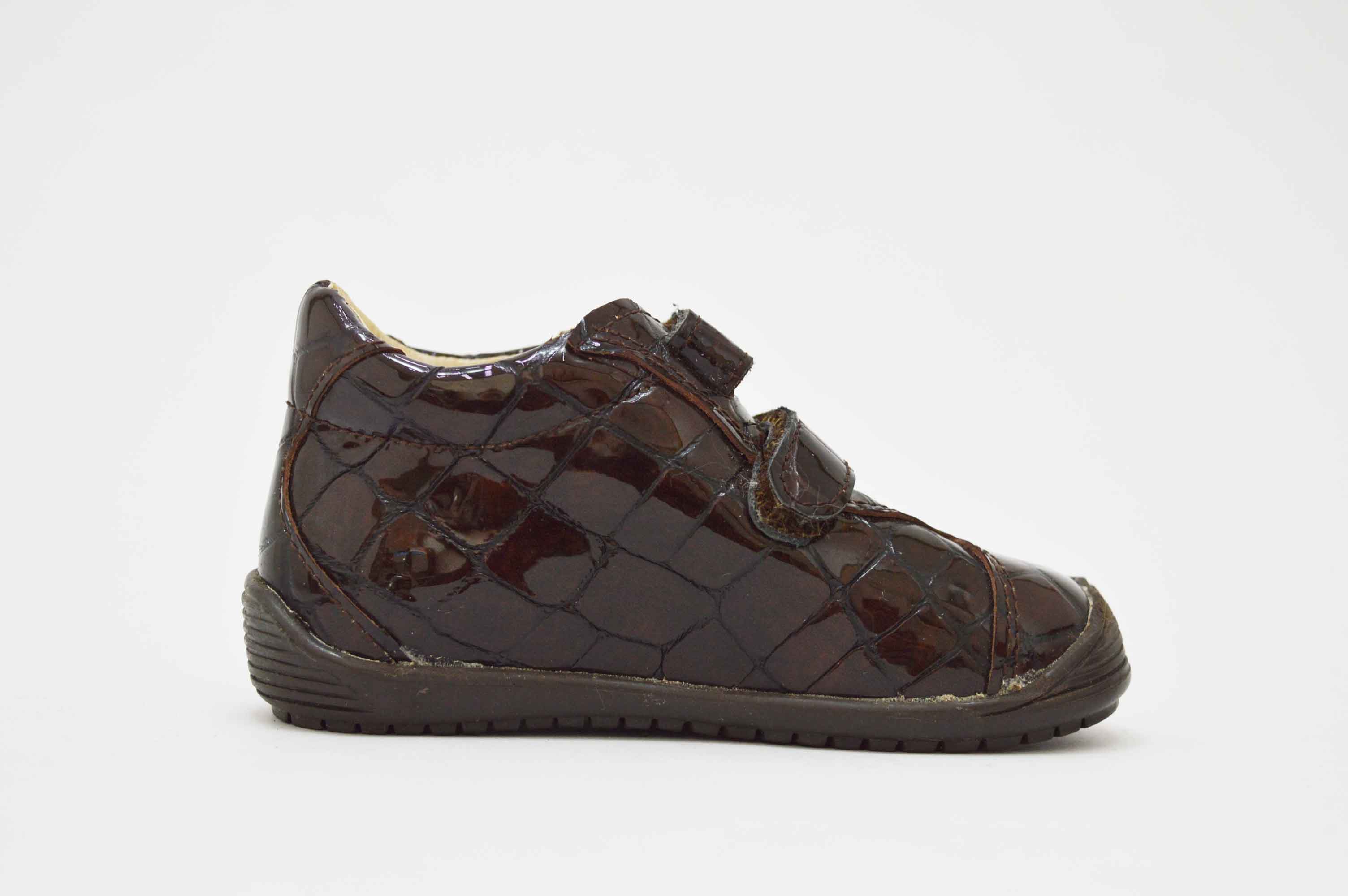 Botita cierre adherentes opuestos niña - Imagen 10