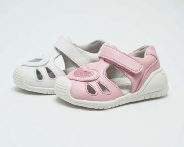 Sandalias puntera cerrada niñas