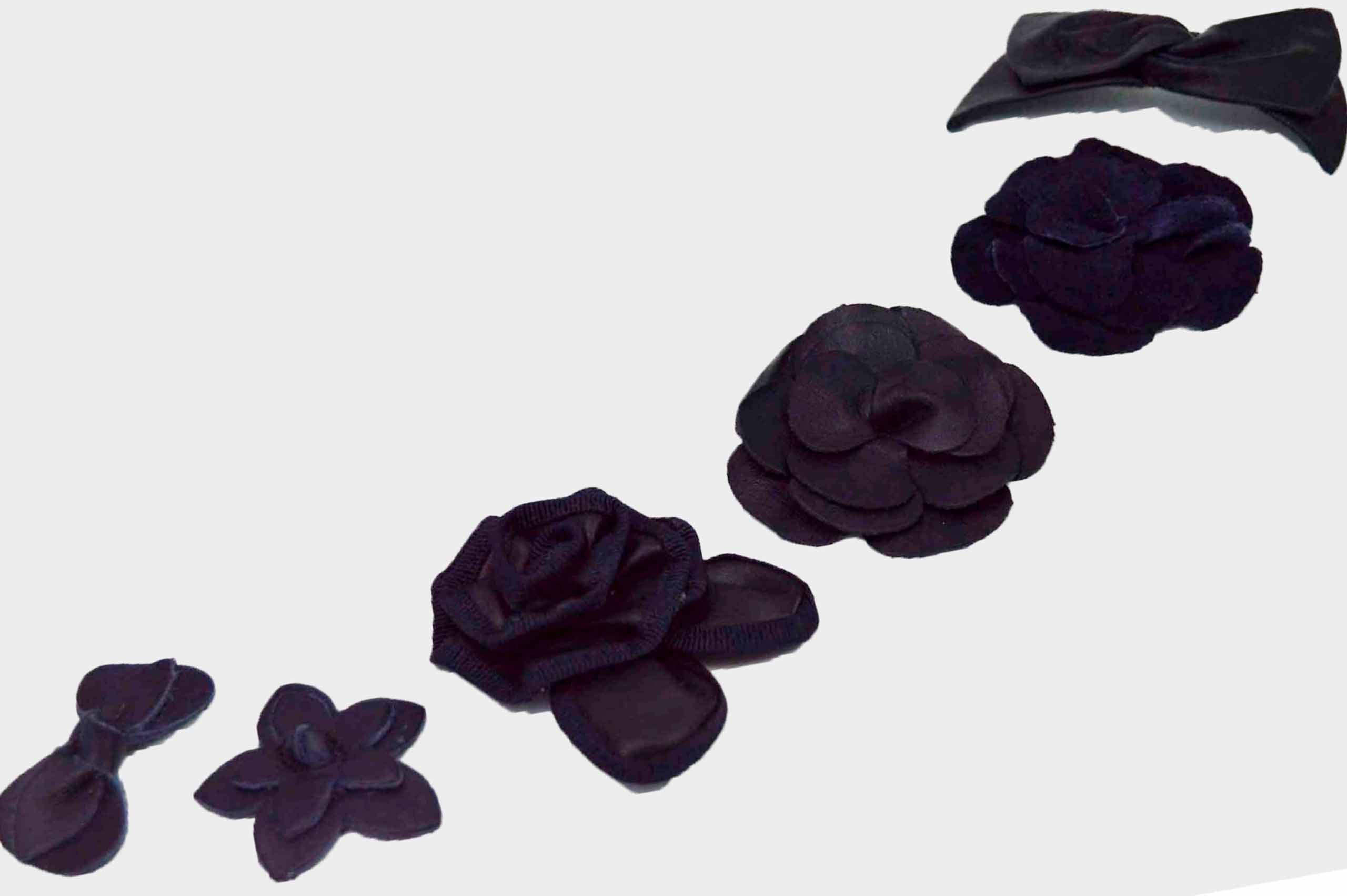 Adornos de piel en charol azul para zapatos