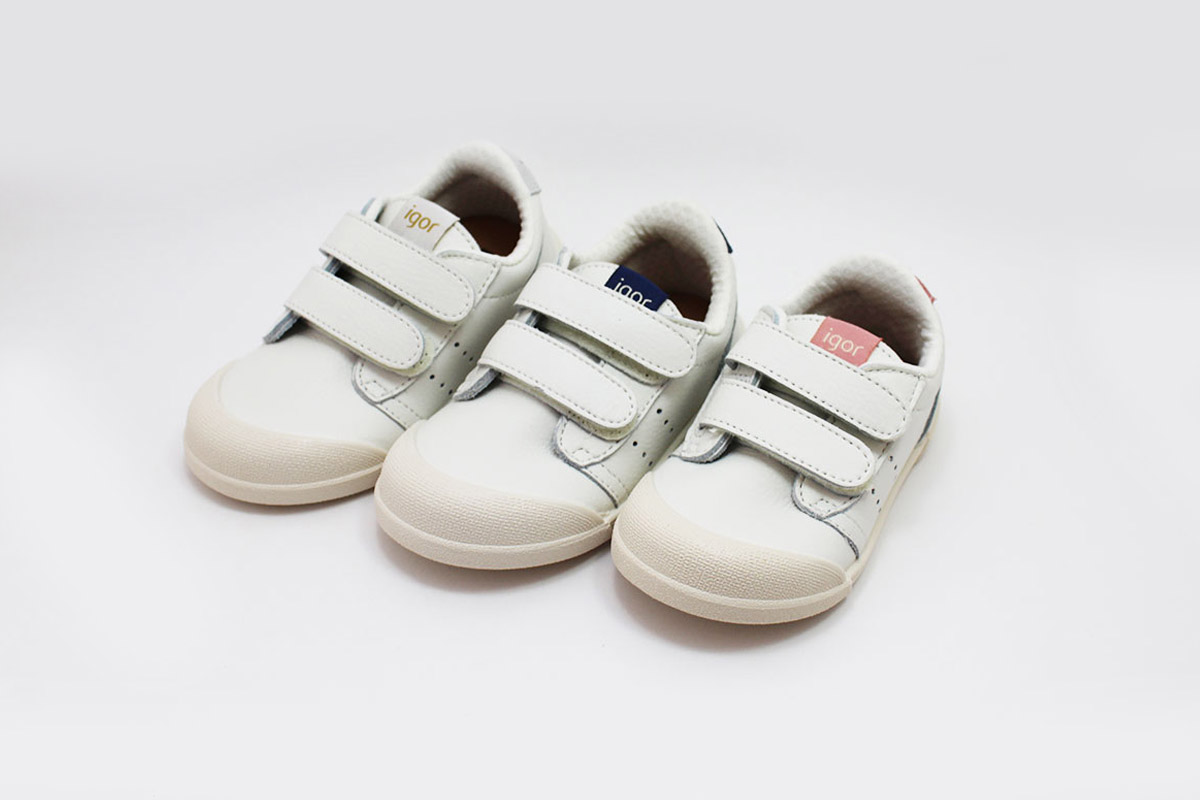 Zapatillas deportivas respetuosas blancas niños Igor Calzados