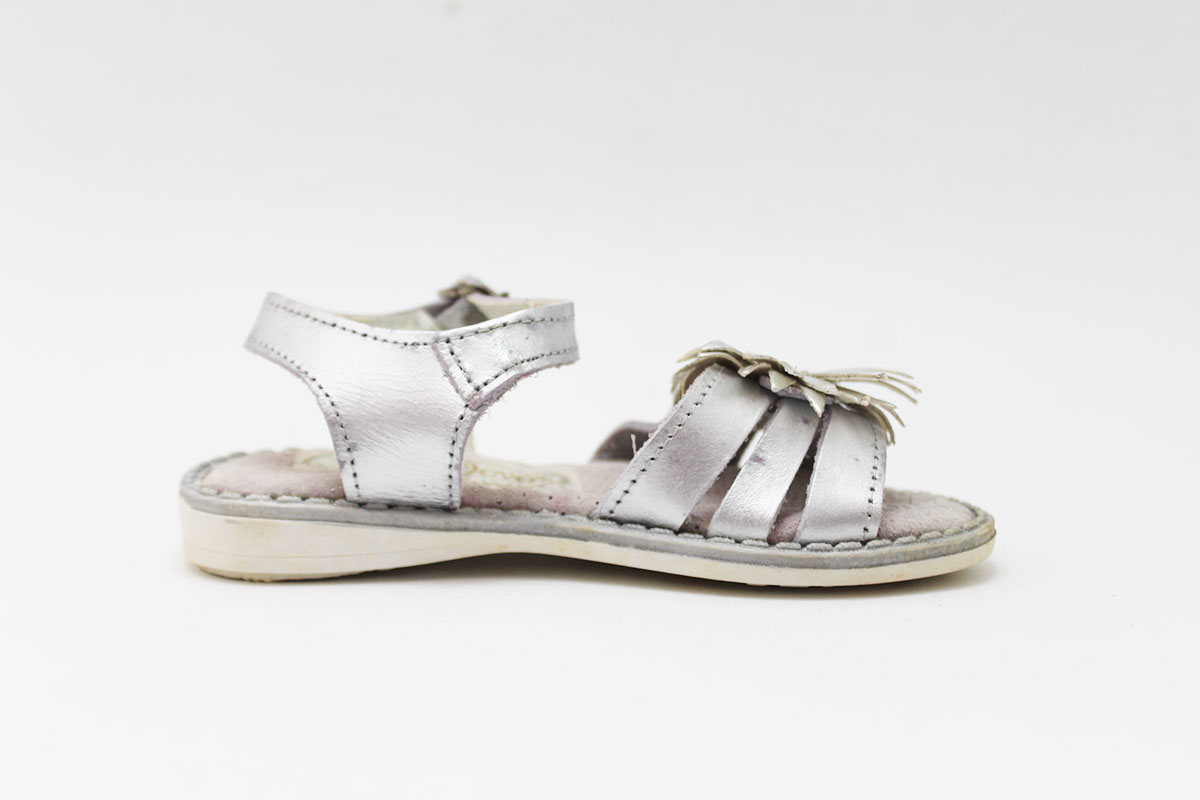Sandalias niña hebilla flor grande - Imagen 4